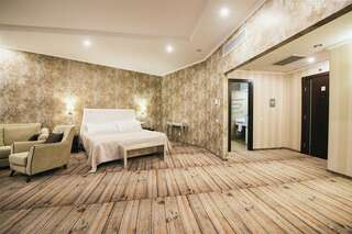 Гостиница Гранд Отель Аквамарин Ру Севастополь Дизайнерский полулюкс/Design Deluxe-2