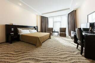 Гостиница Гранд Отель Аквамарин Ру Севастополь Улучшенный Стандарт/Superior King, вид на море-1