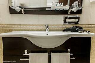 Гостиница Гранд Отель Аквамарин Ру Севастополь Улучшенный Стандарт/Superior Twin, вид на море-6