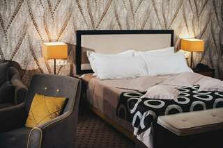 Гостиница Гранд Отель Аквамарин Ру Севастополь Дизайнерский полулюкс/Design Deluxe-6