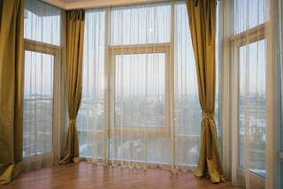 Гостиница Гранд Отель Аквамарин Ру Севастополь Люкс с кухней с видом на город-7