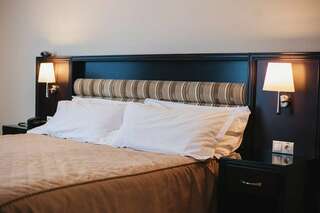 Гостиница Гранд Отель Аквамарин Ру Севастополь Улучшенный Стандарт/Superior King, вид на город-1