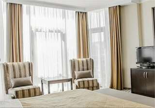 Гостиница Гранд Отель Аквамарин Ру Севастополь Двухкомнатный Люкс/Premier Suite, вид на море-5